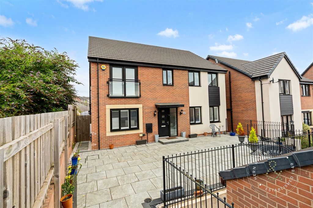 Property photo 1 of 39 Rhodfa Lewis, Old St Mellons (19).Jpg