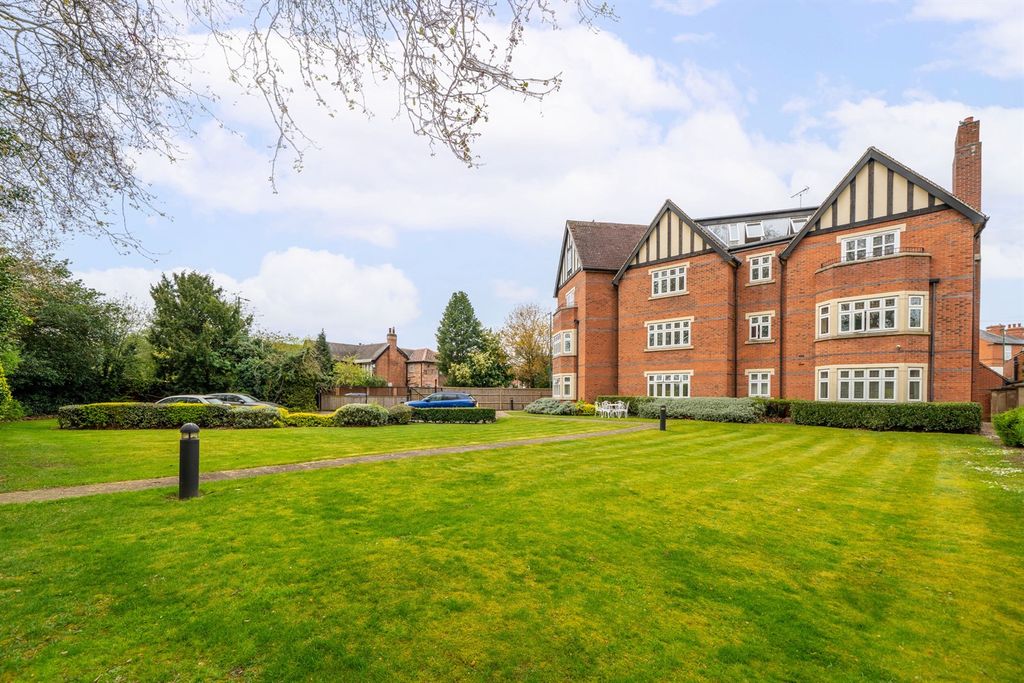 Property photo 1 of 20 (Main)