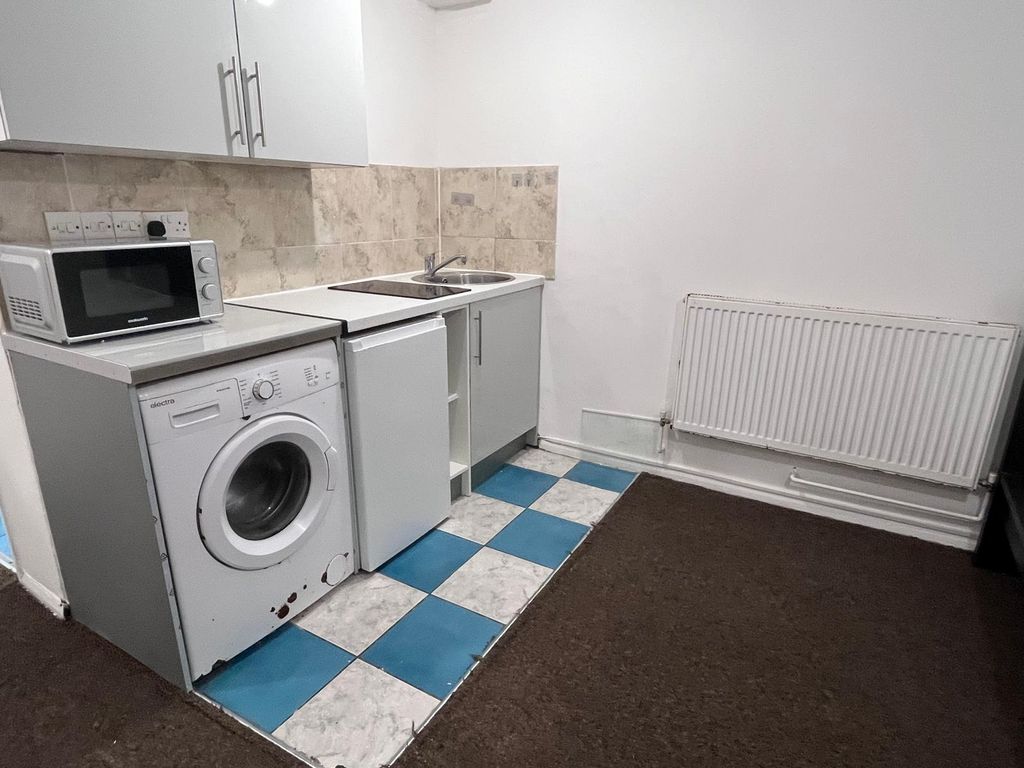 Property photo 2 of 3