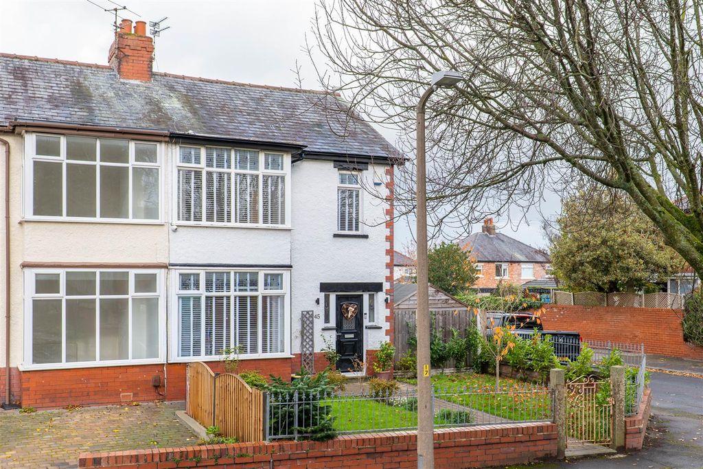 Property photo 1 of 27 Front External