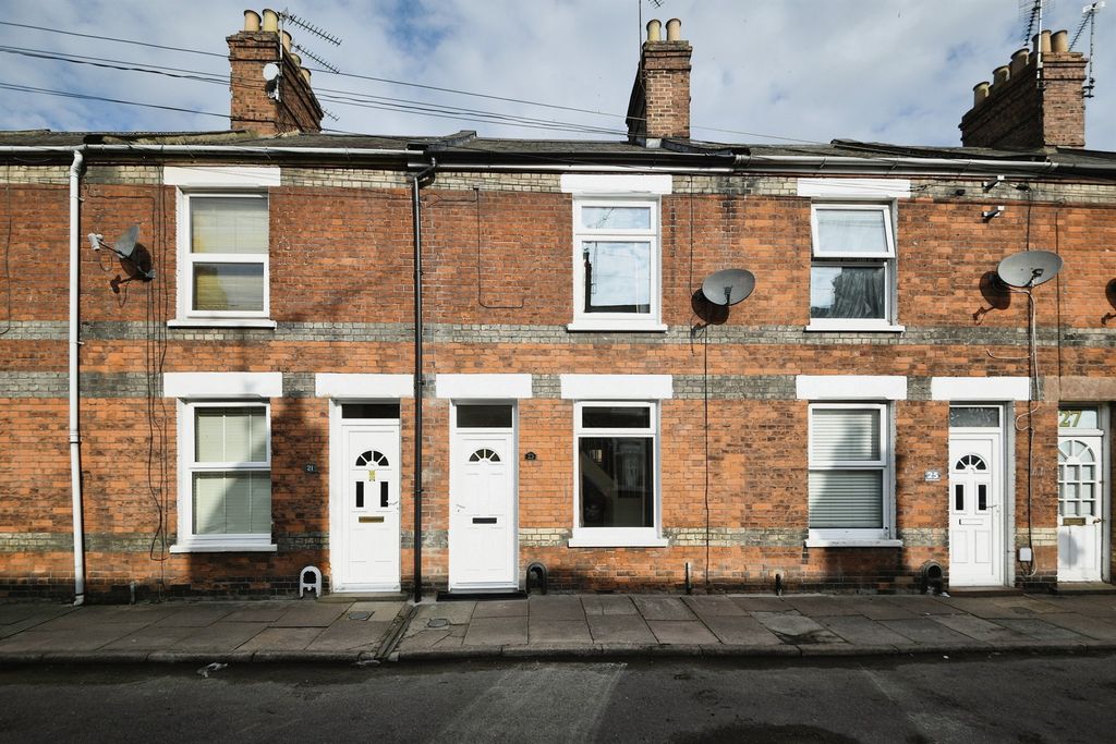 Property photo 1 of 11 Front