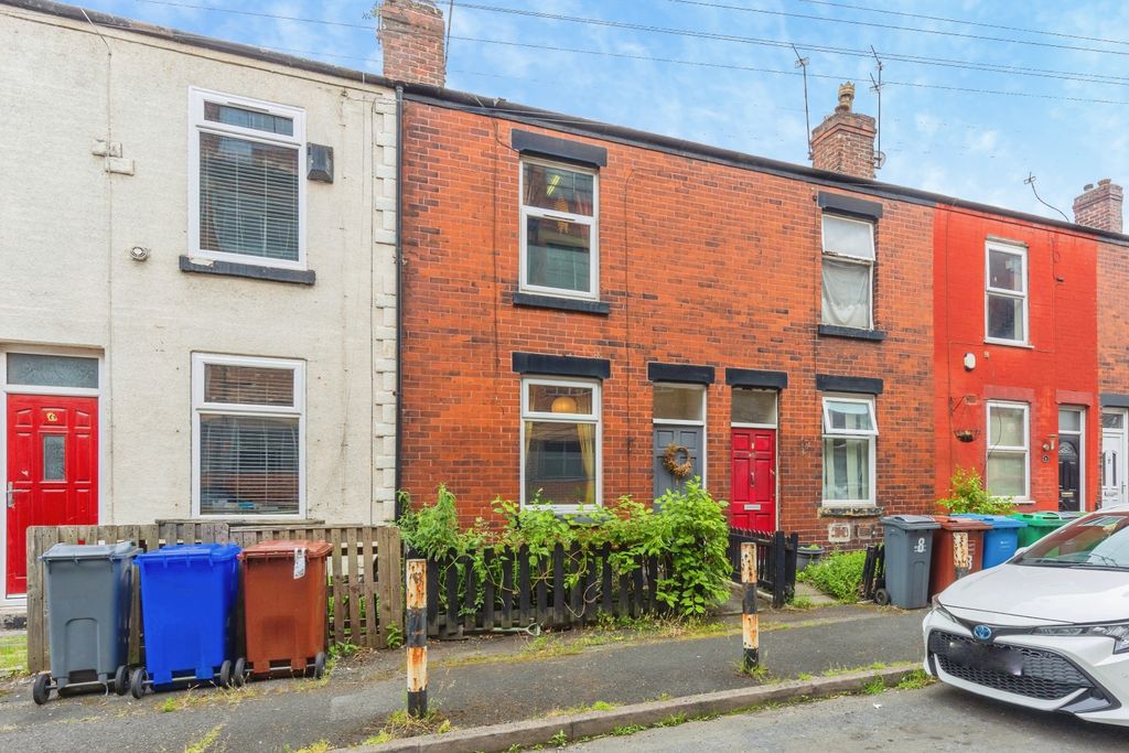 Property photo 1 of 17