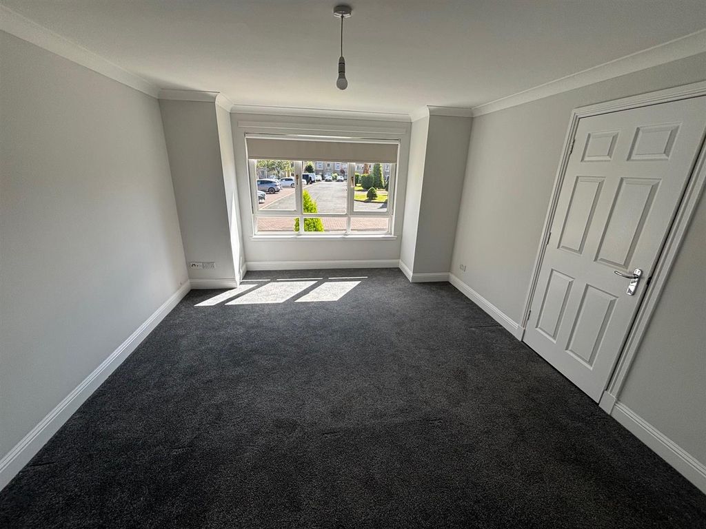 Property photo 3 of 11 50F.Jpg