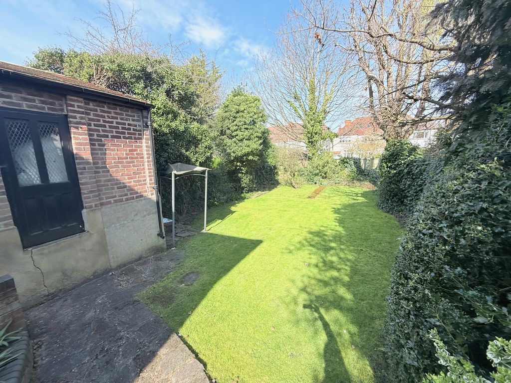 Property photo 3 of 20