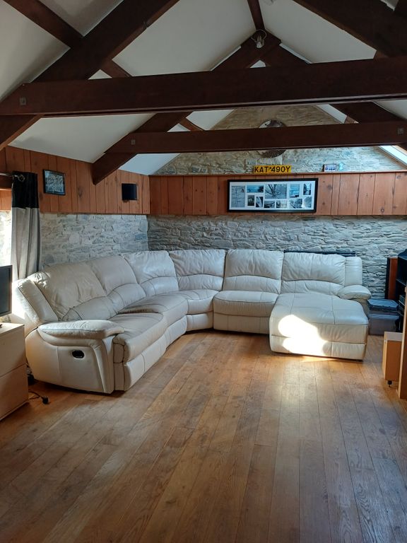 Property photo 2 of 6