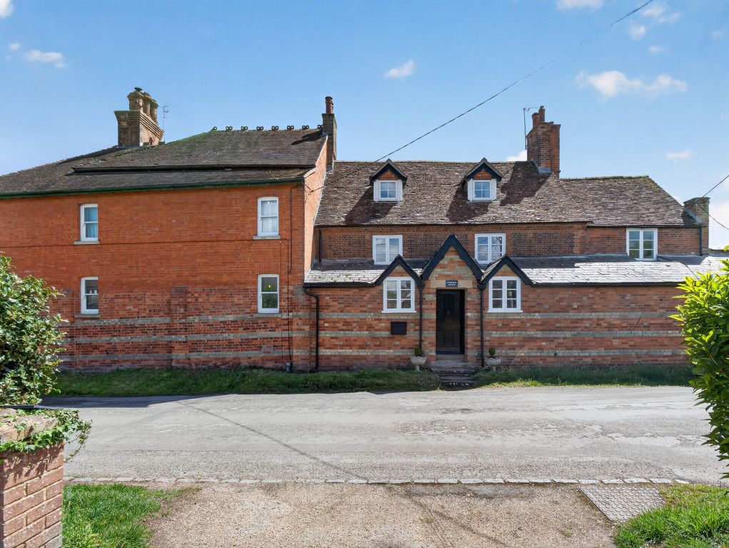 Property photo 2 of 45