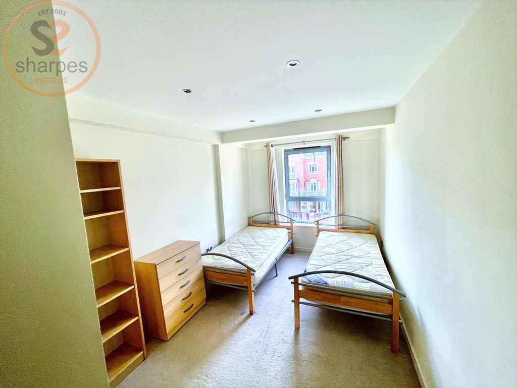 Property photo 2 of 12 2. Bedroom 1