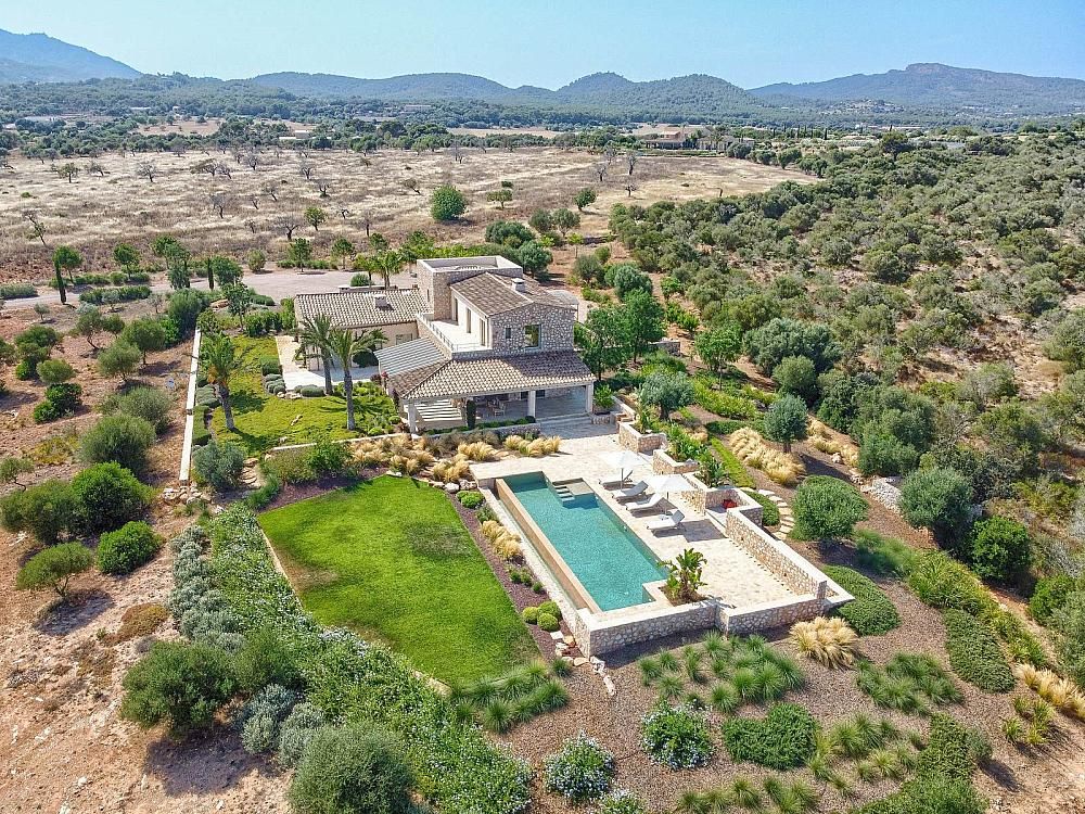 Property photo 1 of 50