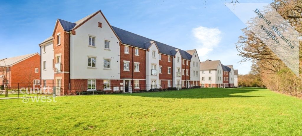 Property photo 1 of 10 External