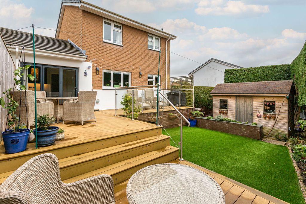 Property photo 1 of 25