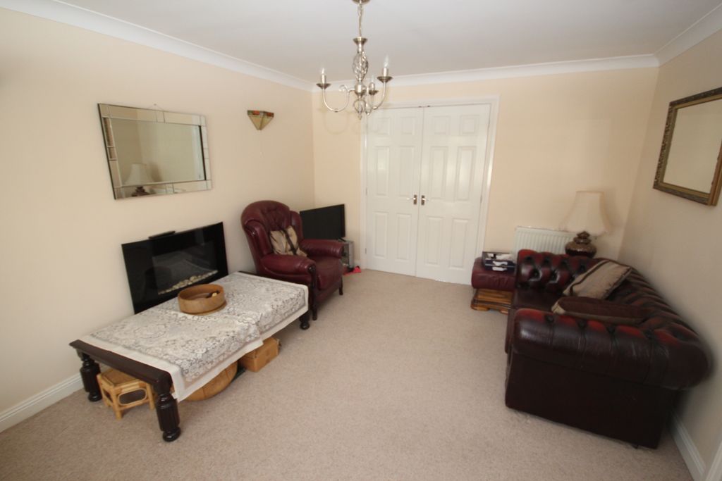 Property photo 3 of 21