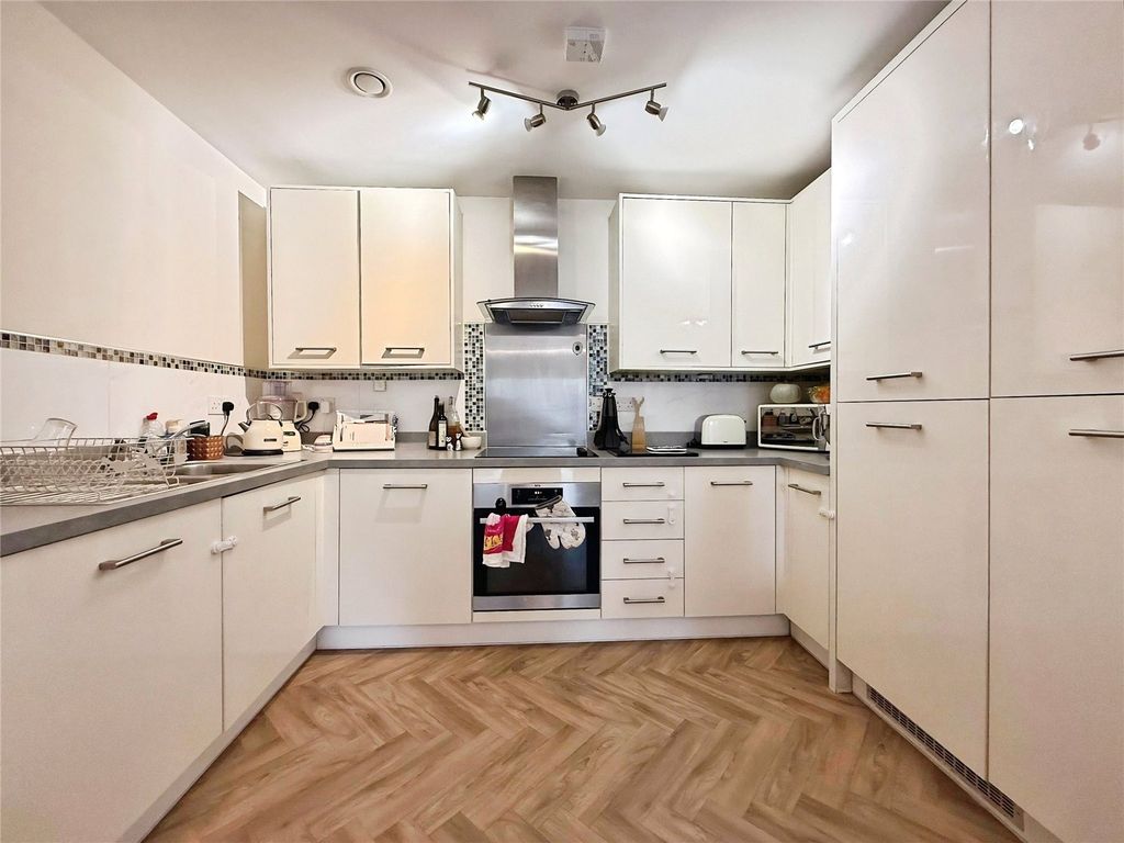 Property photo 2 of 8 Picture No. 03