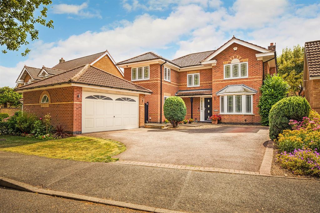 Property photo 1 of 31