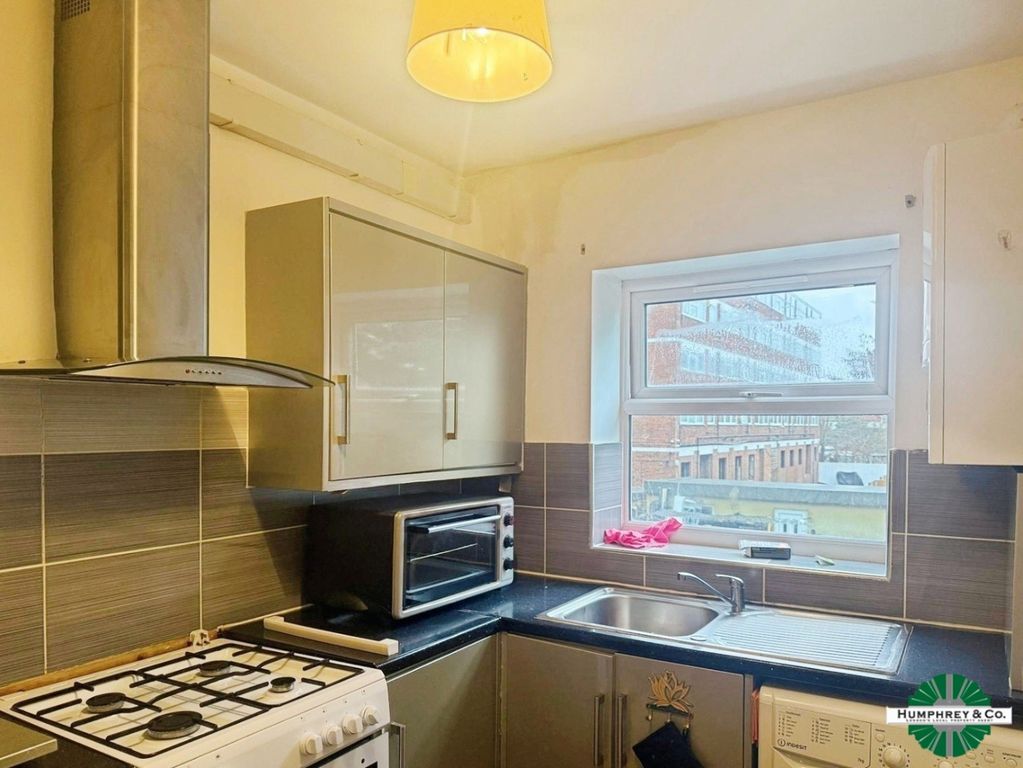 Property photo 3 of 8 Pbox-Img.Jpg