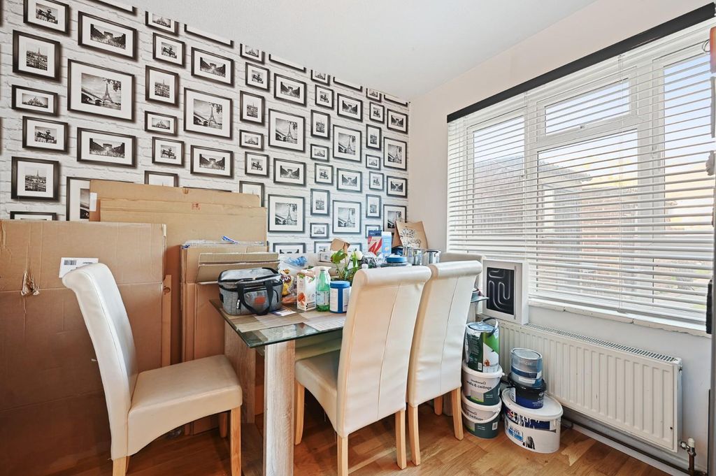 Property photo 1 of 3