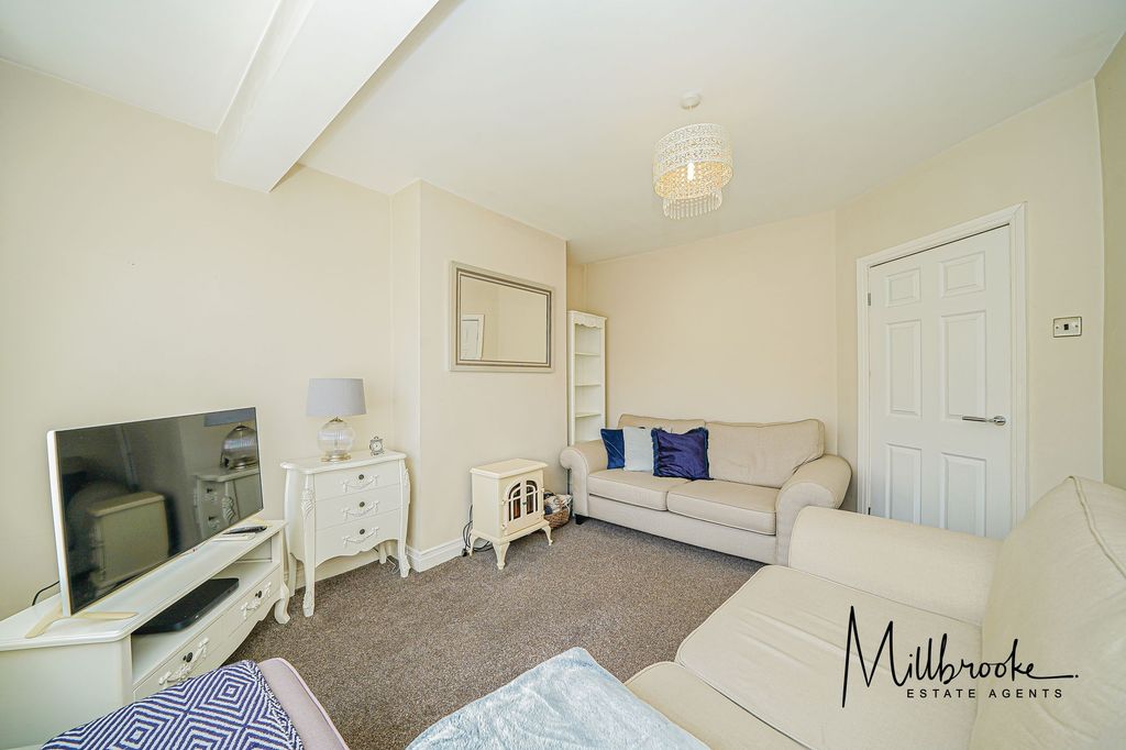 Property photo 3 of 26