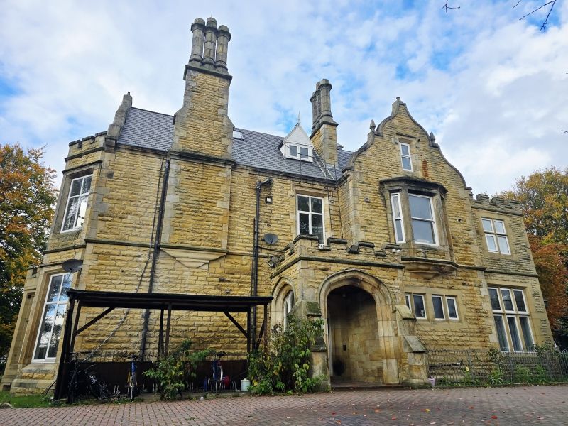 Property photo 1 of 9