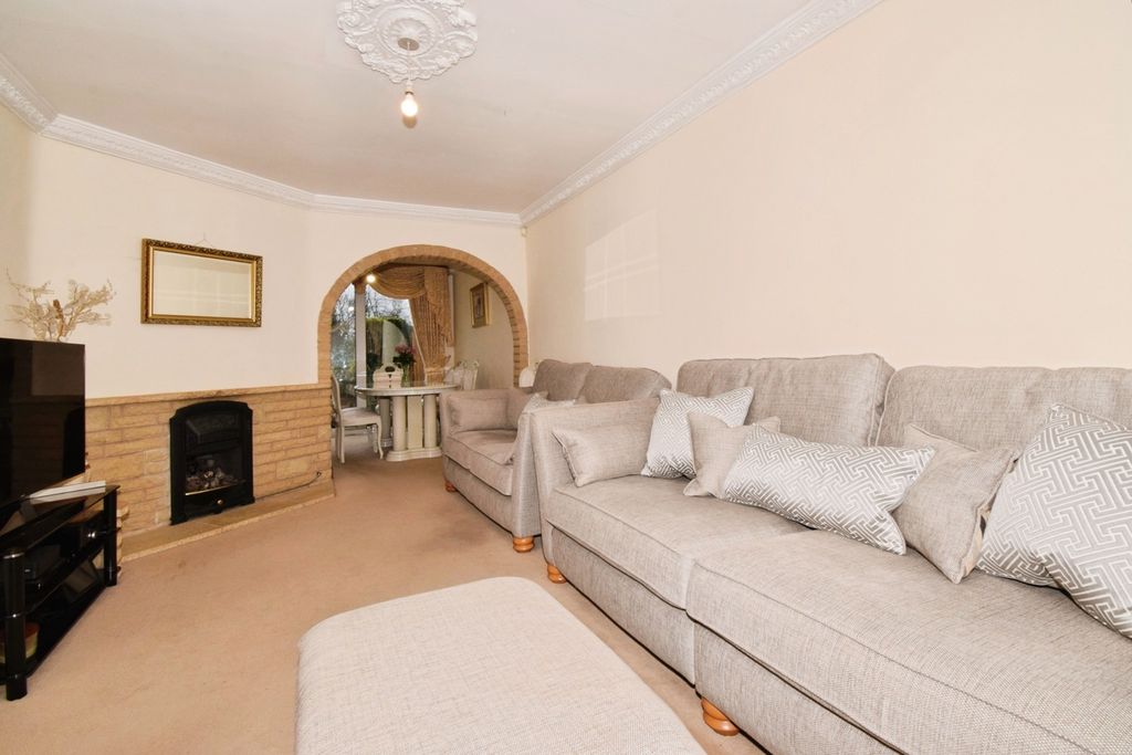 Property photo 2 of 20 Pbox-Img.Jpg