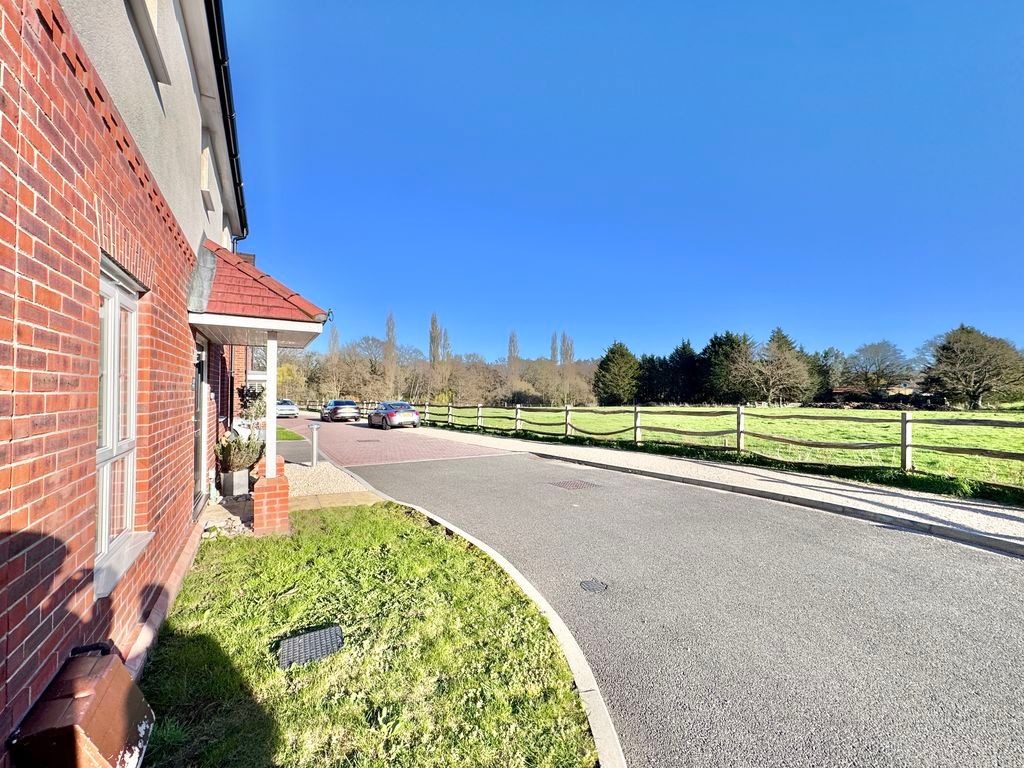 Property photo 2 of 33 Photo 36