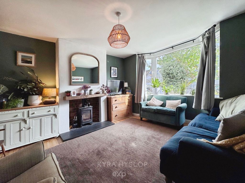 Property photo 2 of 18