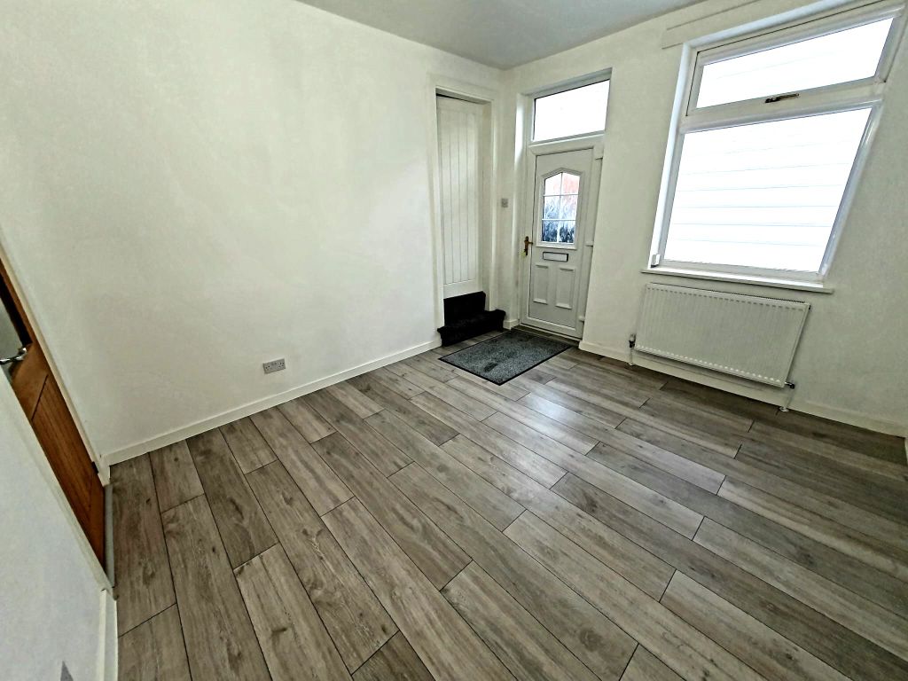 Property photo 2 of 14 Gallery