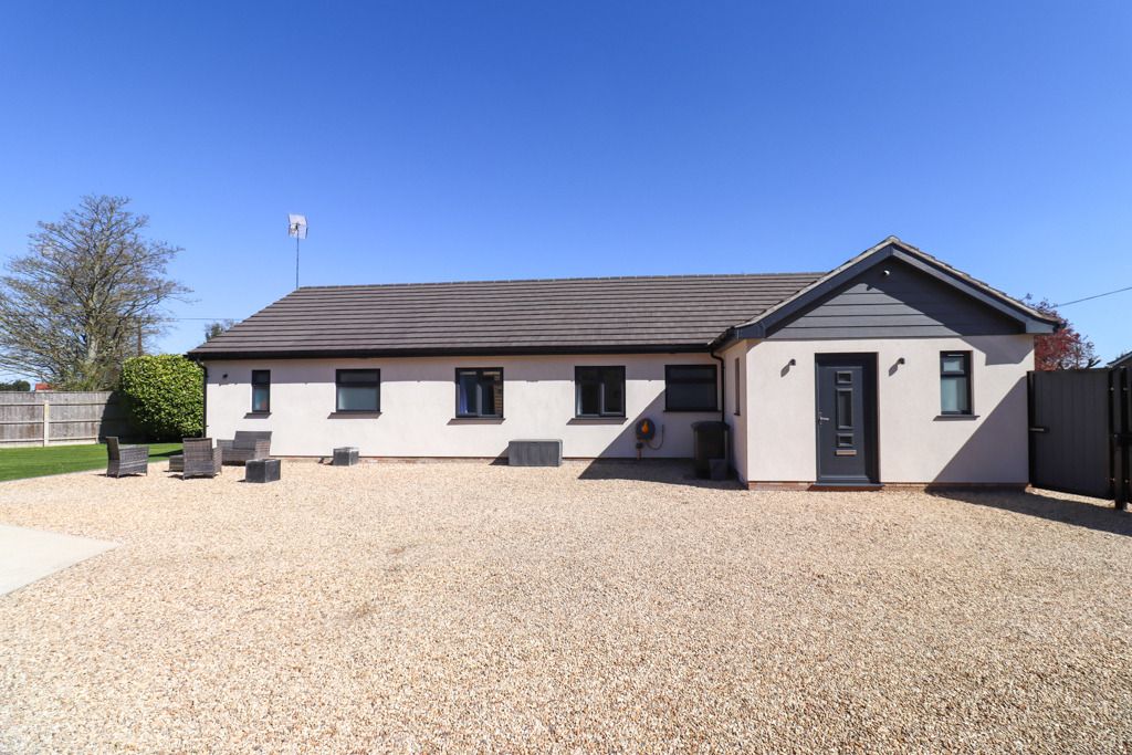 Property photo 2 of 27 4030805