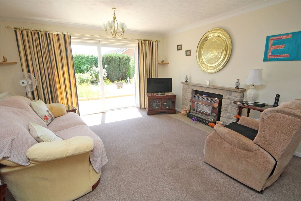 Property photo 3 of 12 Picture No. 02