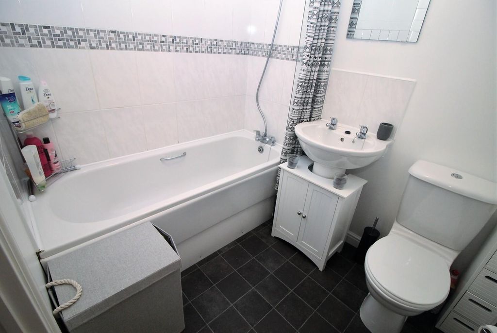 Property photo 3 of 5 Bathroom