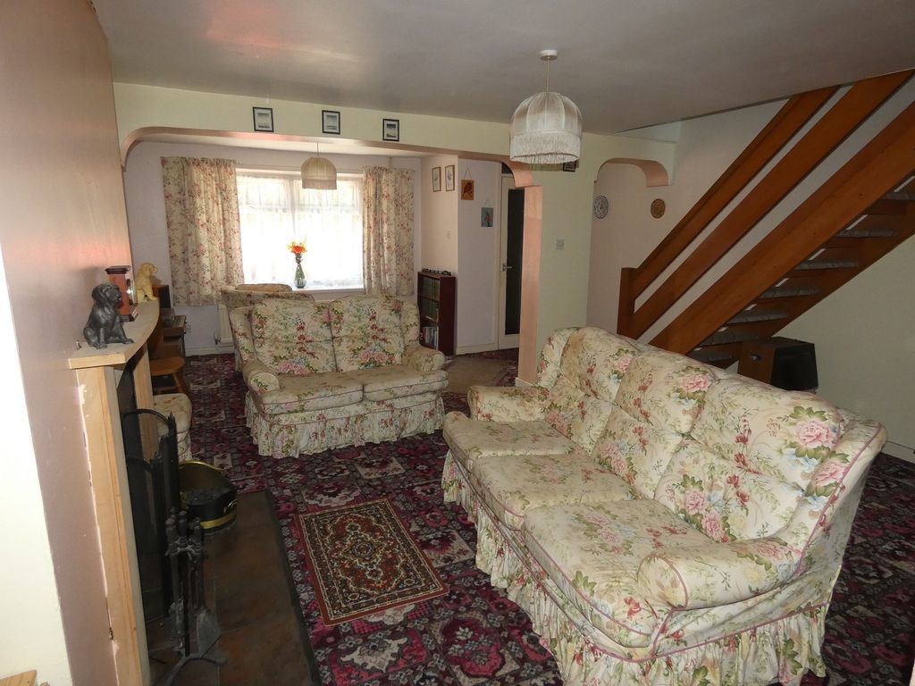Property photo 2 of 11 Main Lounge