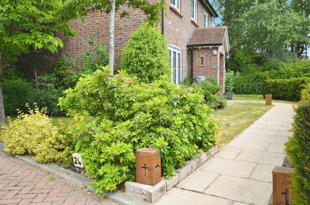 Property photo 1 of 22