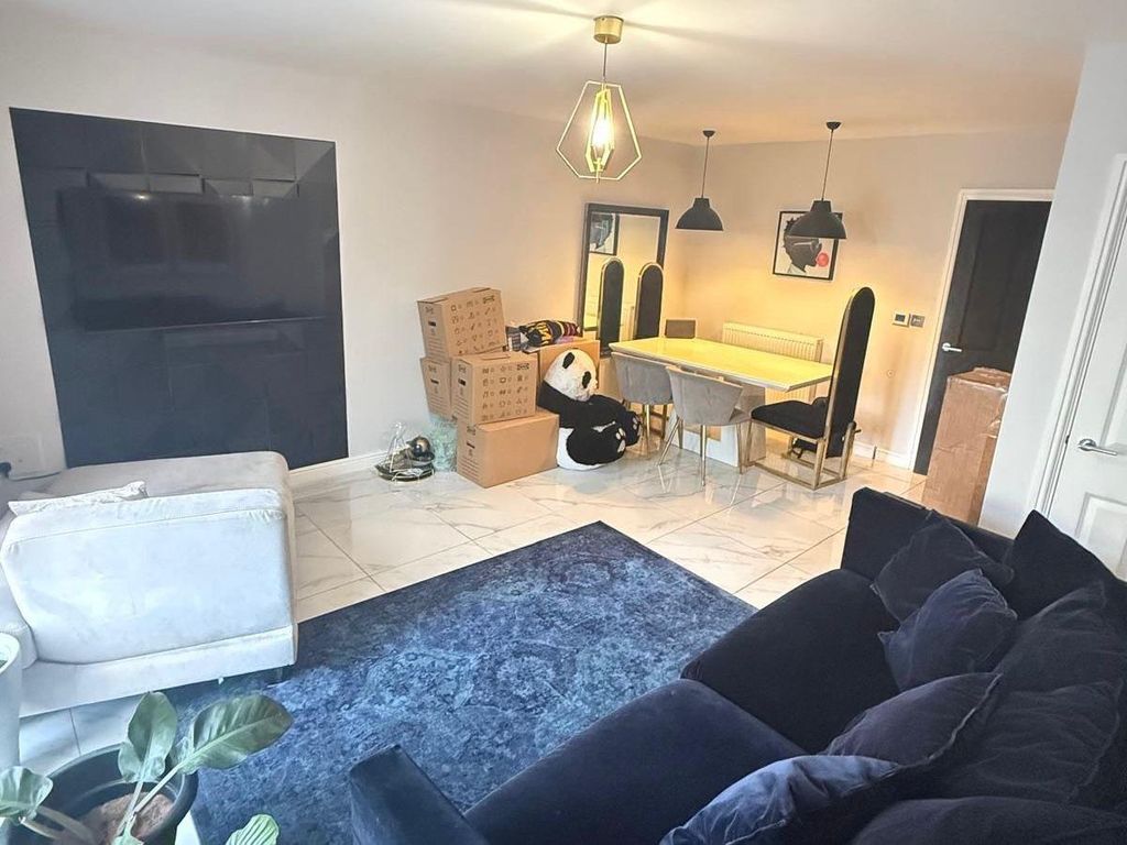 Property photo 3 of 11 1d680Ab6-d853-46Ab-B184-18Af5554d484.Jpeg