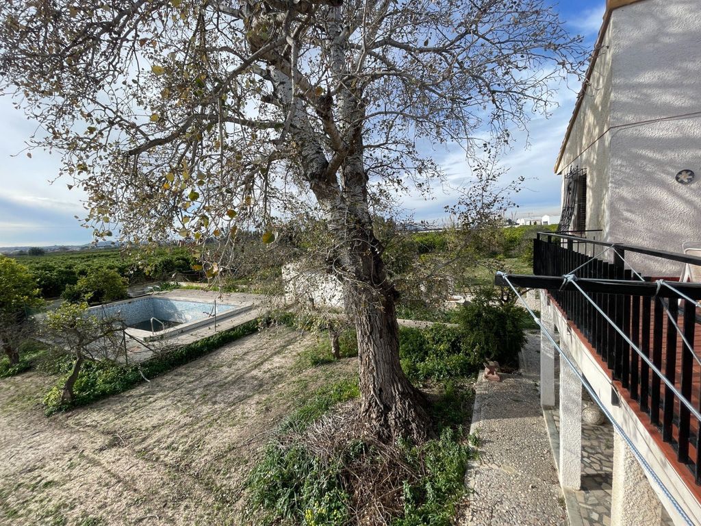 Property photo 2 of 50