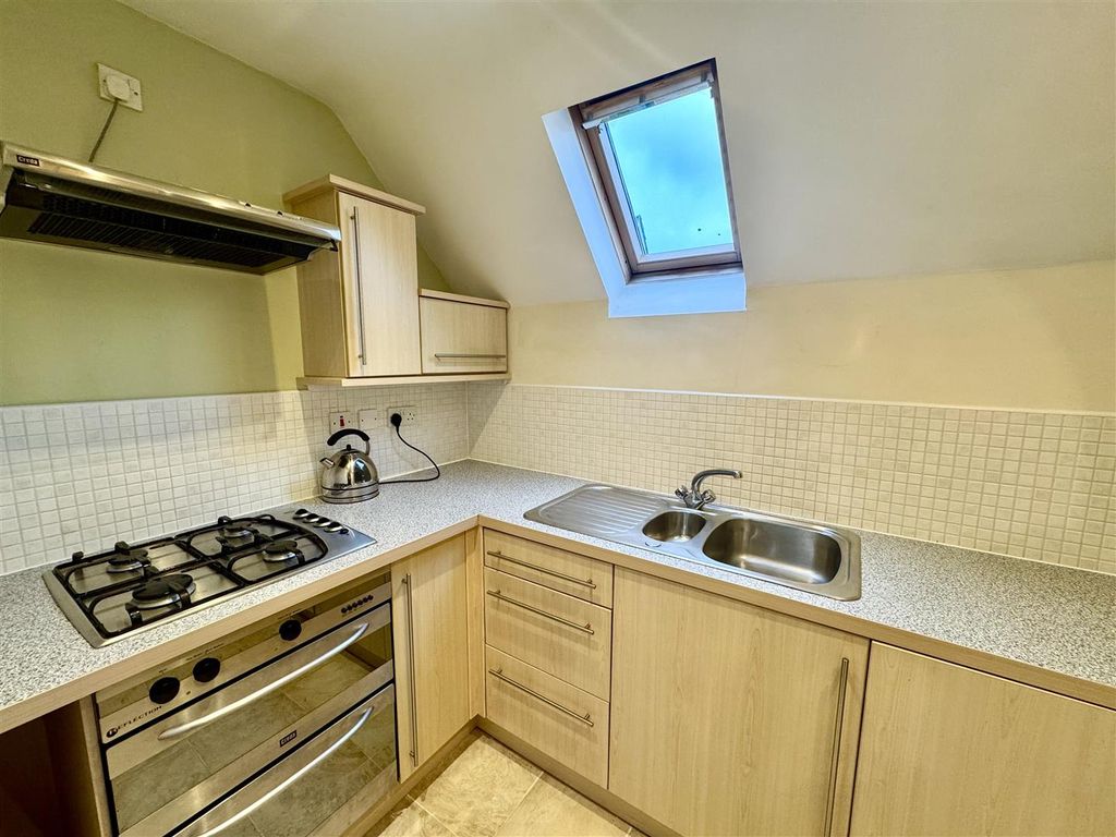 Property photo 2 of 16 Kitchen