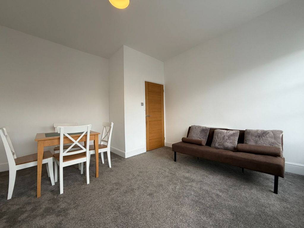 Property photo 3 of 9 5243684