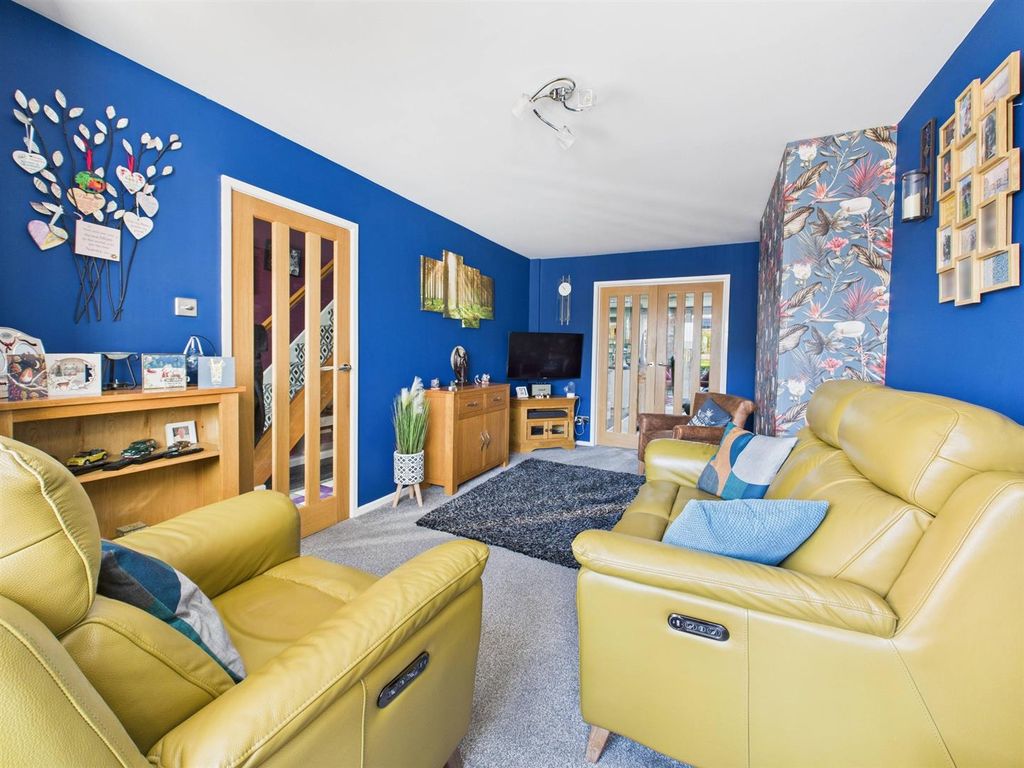 Property photo 3 of 24