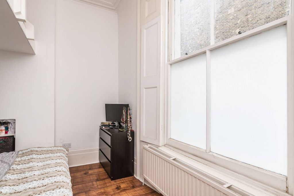 Property photo 3 of 5