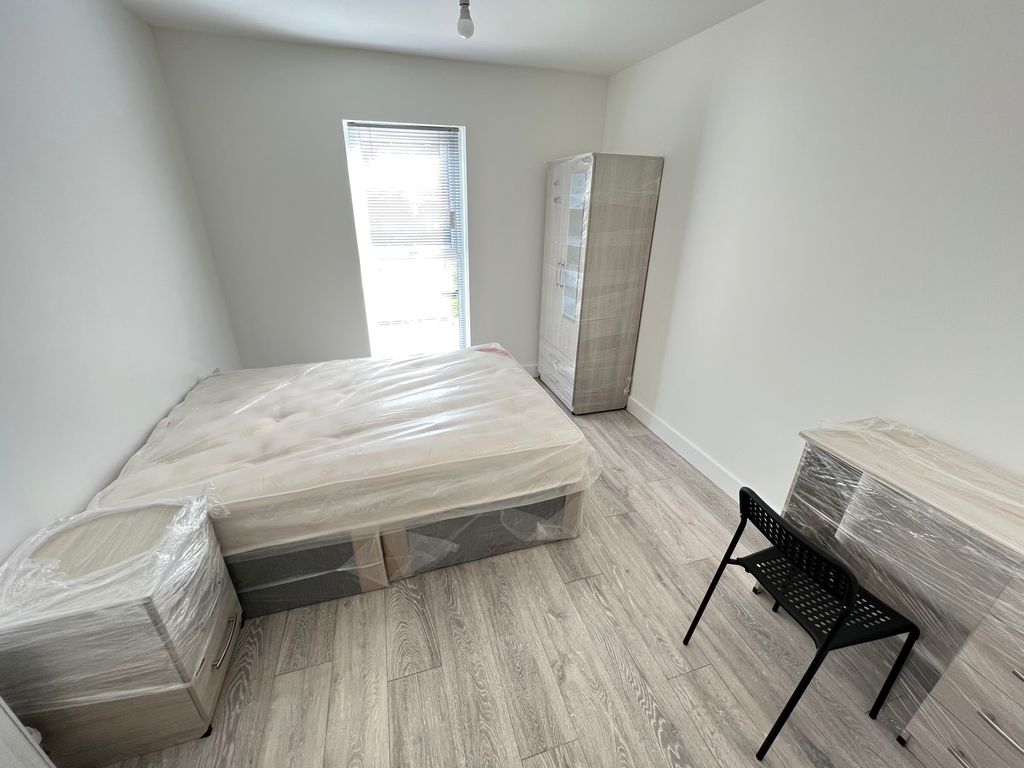 Property photo 3 of 5 Images