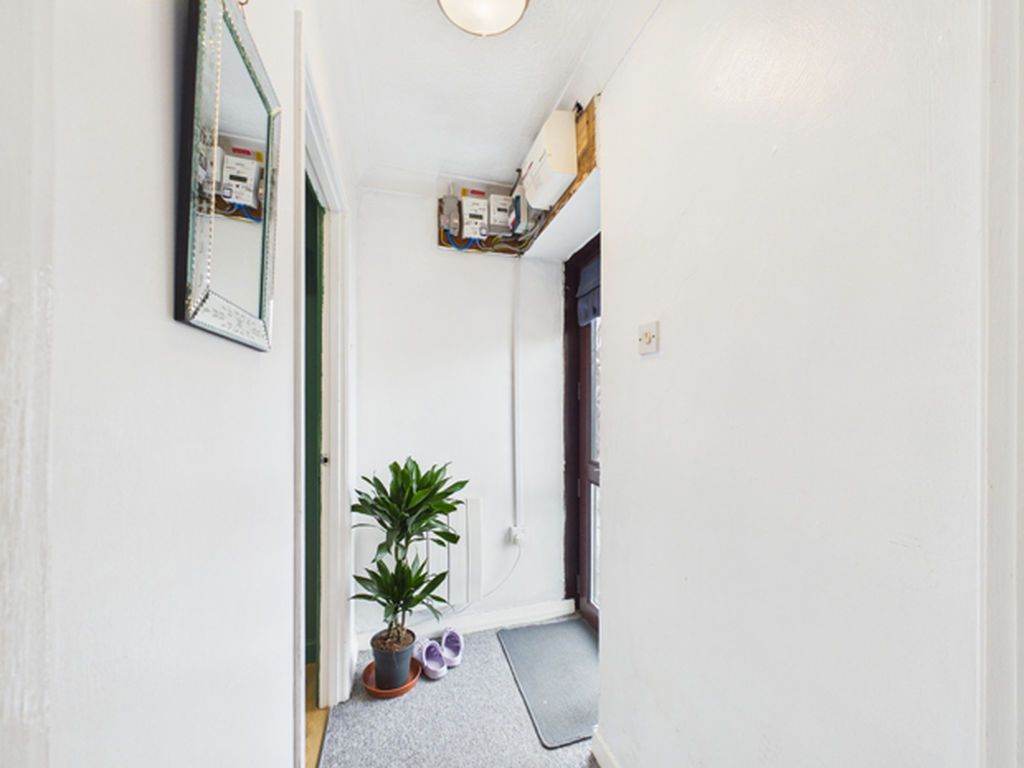 Property photo 2 of 11 Photo 7