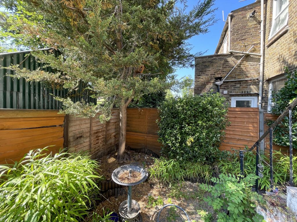 Property photo 3 of 10 Photo 10
