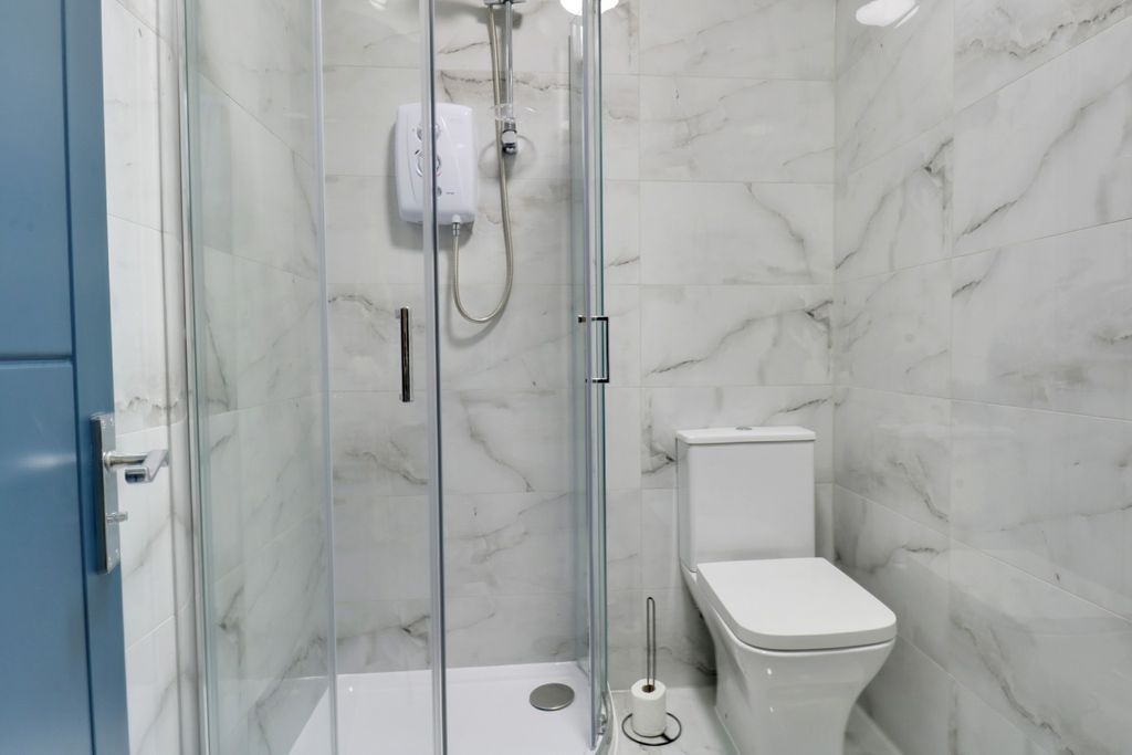 Property photo 2 of 7 4703891