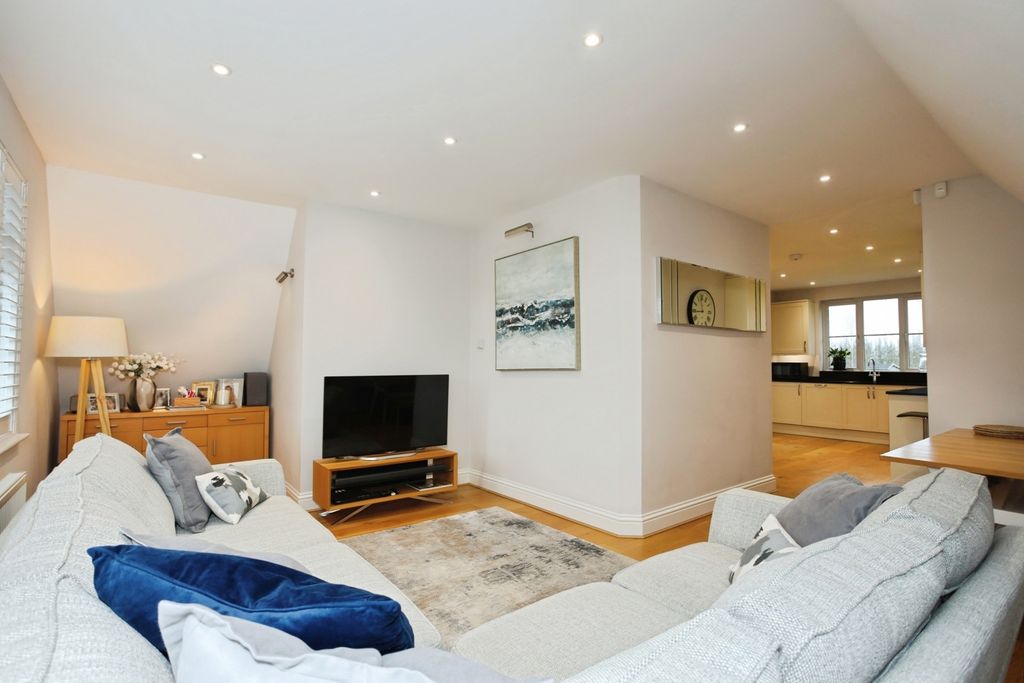 Property photo 1 of 20 Pbox-Img.Jpg