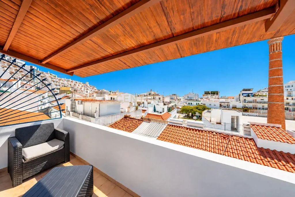 Property photo 1 of 34 A Refurbished Three-Bedroom Villa In The Historic Centre Of Albufeira, 200 Metres From The Beach