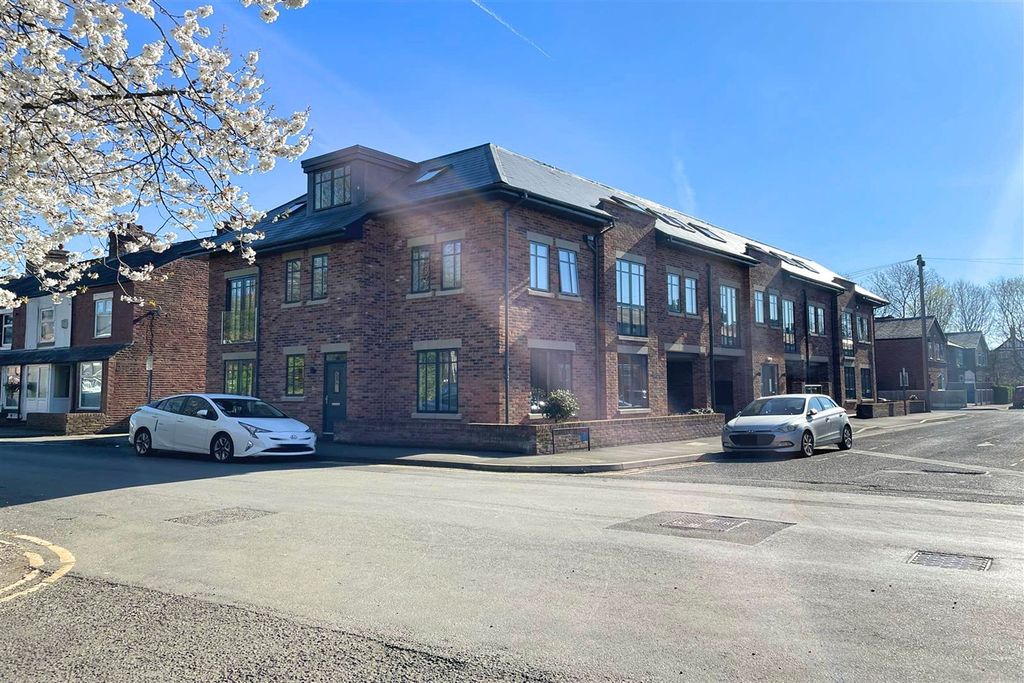 Property photo 1 of 21 (Main)