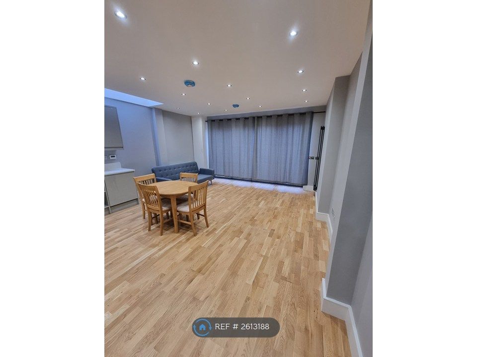 Property photo 2 of 12 Dining Room