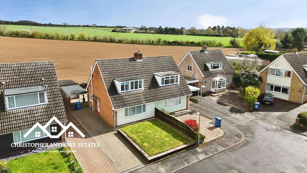 Property photo 2 of 18