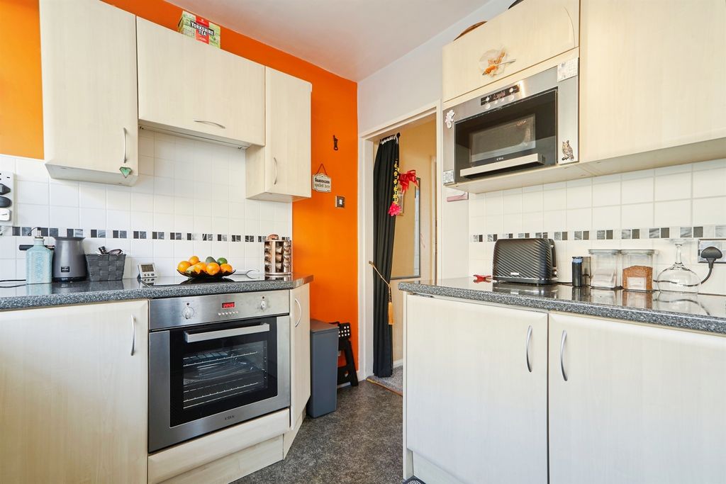 Property photo 3 of 13