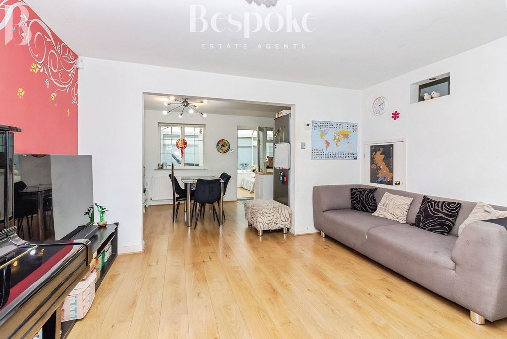 Property photo 3 of 22