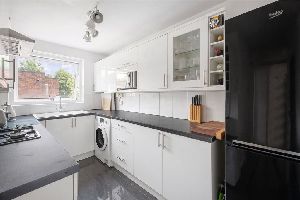 Property photo 3 of 10 Picture No. 04