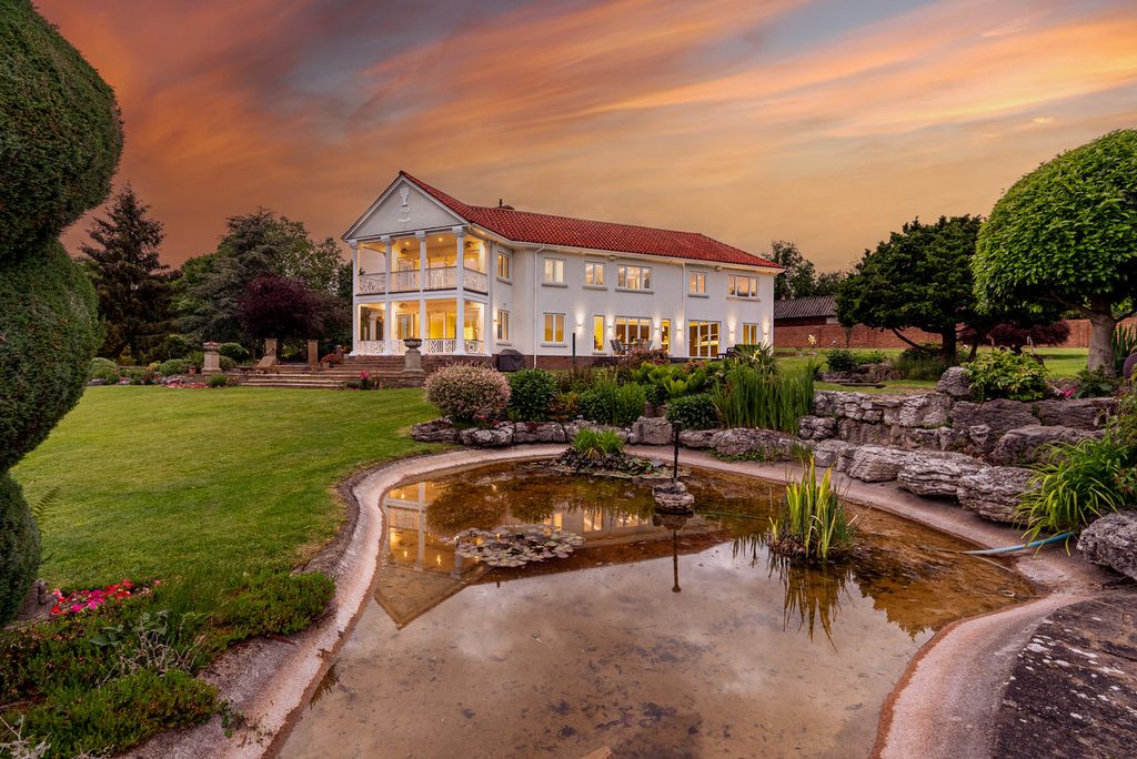 Property photo 1 of 45