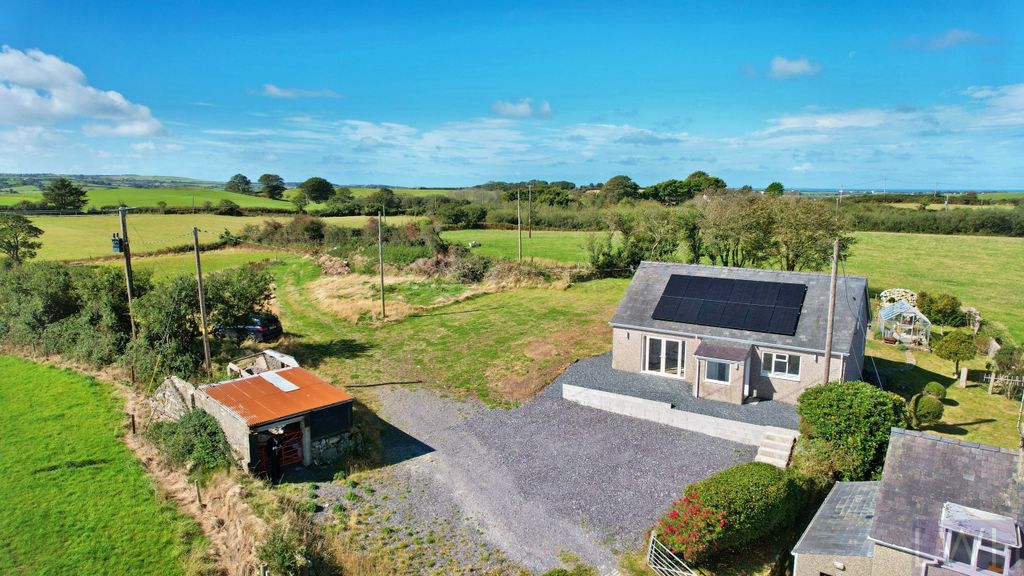 Property photo 1 of 18 Front Aerial